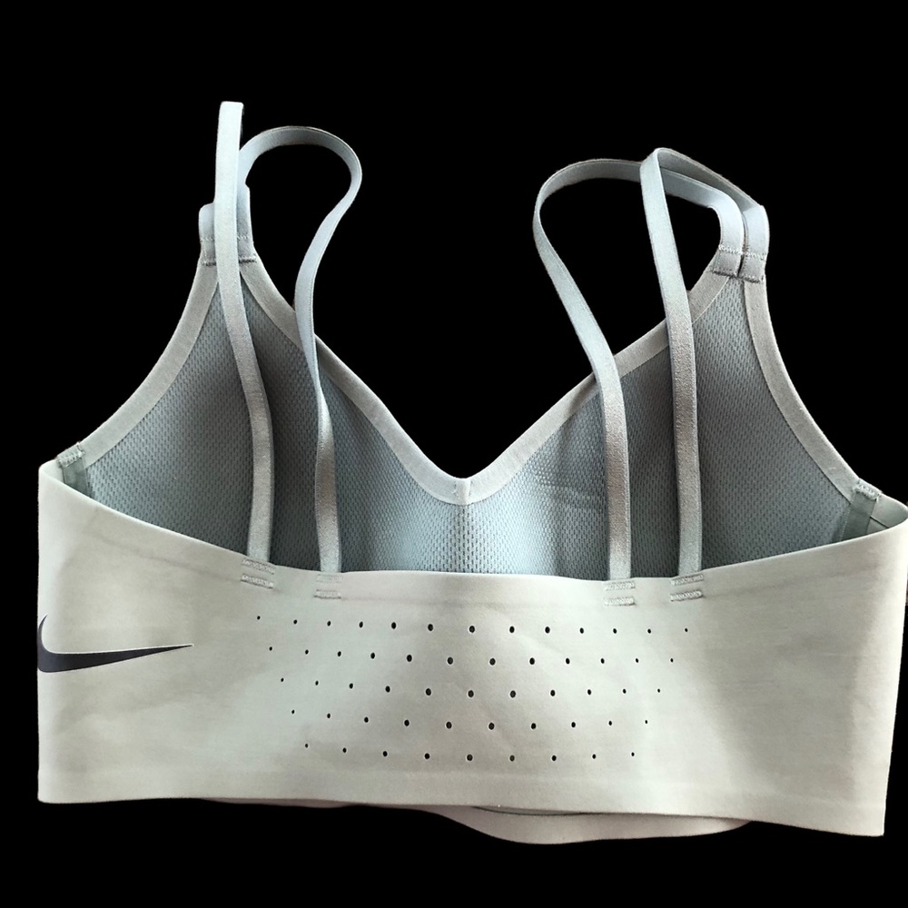 Nike Womens XS Green Dri Fit Indy Breathe Sports Bra Workout Activewear Gym - Picture 2 of 4